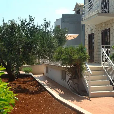 Apartment By The Sea Mirca, Brac - 2853 Supetar