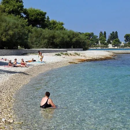 Apartment By The Sea Mirca, Brac - 2853 Supetar